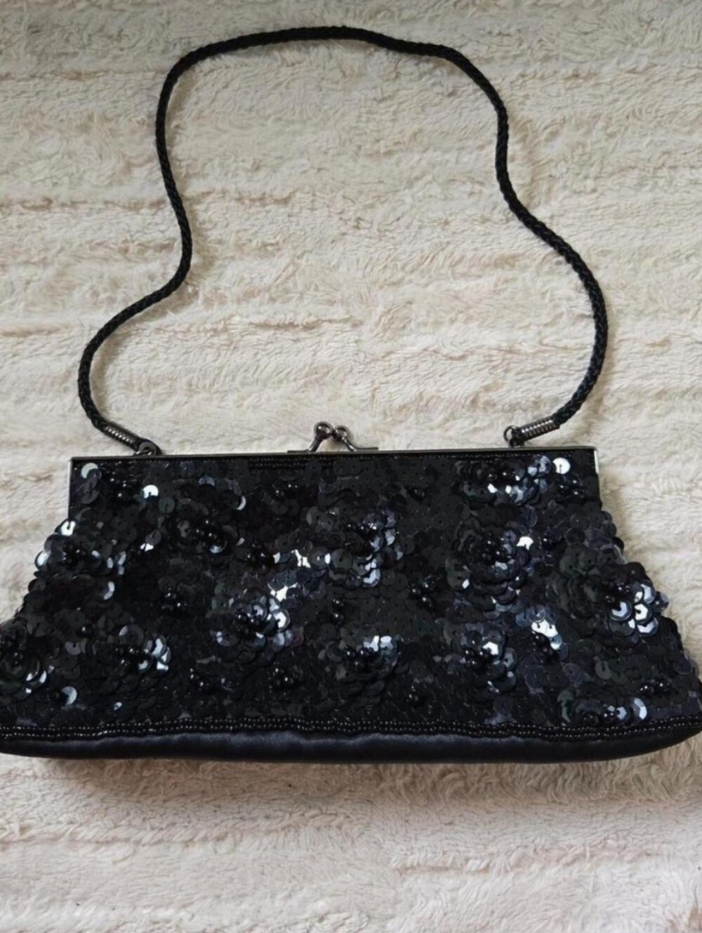 Lancome Black Sequin-Embellished Kiss Lock Evening Handbag Clutch Purse 9x4